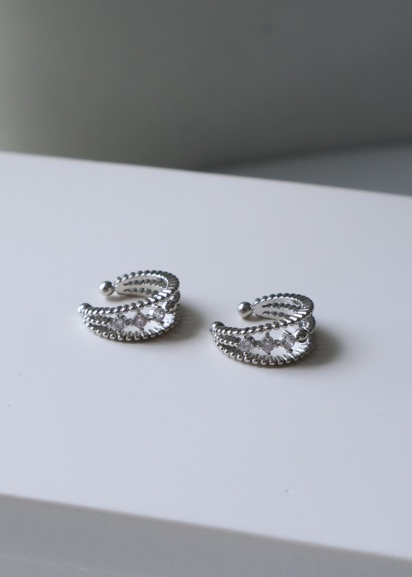 Shining Stars Earcuff