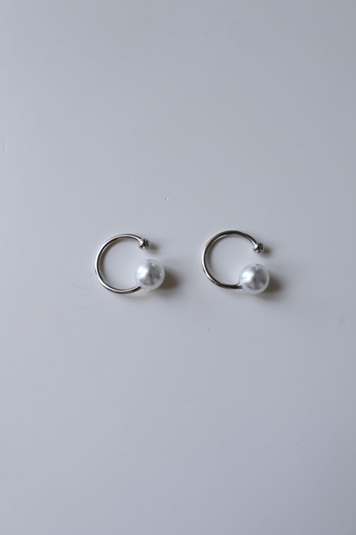 Mini Pearl Earcuff